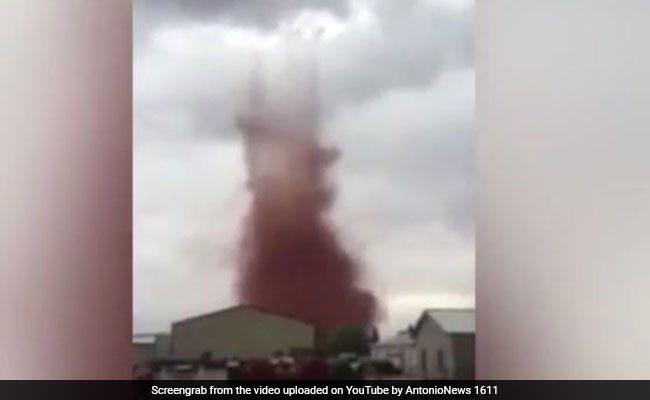 massive-tornado-hits-through-mexican-town-video-viral